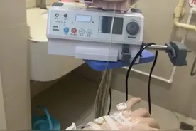 孕妇动车上被行李砸中，腹中7个月胎儿早产离世！官方通报图片