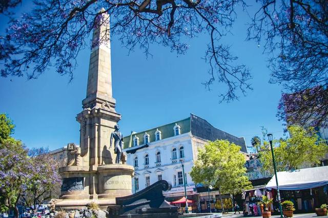 一眼沦陷！瓦尔帕莱索的涂鸦山城