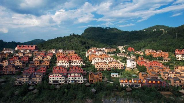 不只是一场演出：在广西深山，我活进了白裤瑶的24小时