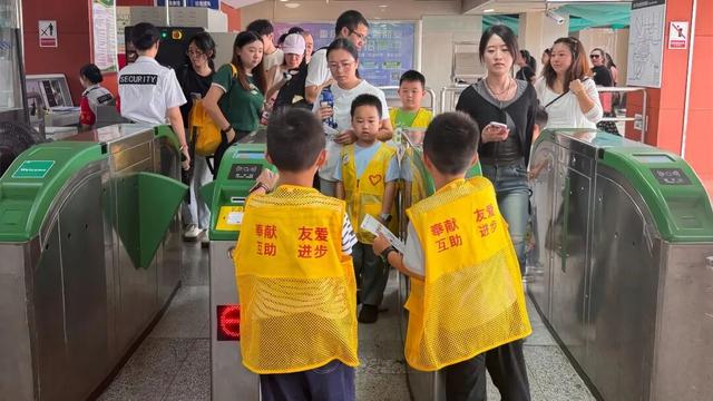 自然、城市与文化的相遇！ 重庆青少年研学之旅收获满满