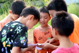 为留守和困境儿童带去“阅读与音乐”相伴图片