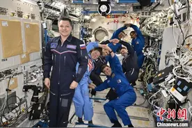 俄宇航员科诺年科创太空停留时间1000天纪录图片