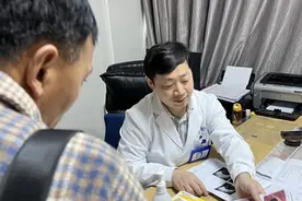眼睛出现飞蚊症怎么办？重庆普瑞：精准诊断分型治疗图片