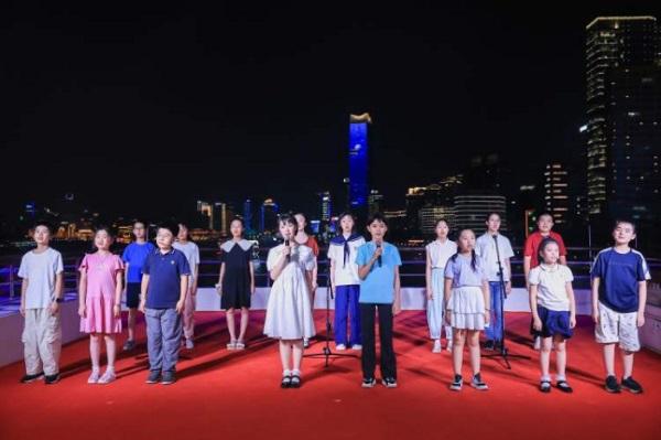 “唱响浦江”快闪启幕，2025市民文化节放歌申城