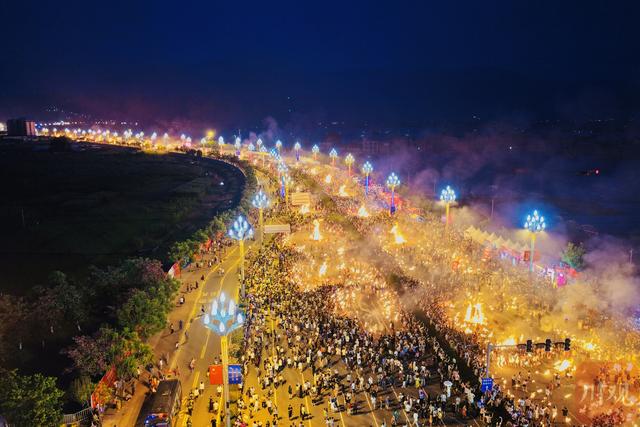 2025年凉山彝族火把节开幕，火把狂欢夜等6大活动邀客来
