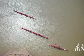 “文船”出游“武船”竞渡，中山黄圃百年龙舟再上演图片