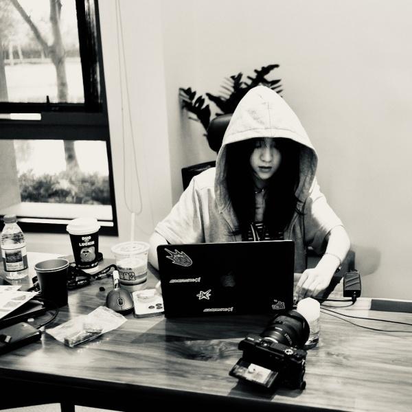 文科生转行AI界：有人年薪翻几倍到40万，有人开始的契机是好玩