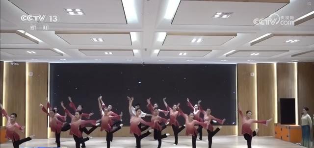 众多中式主题乐园火爆出圈 “国潮+科技”燃动文旅市场创造新机遇