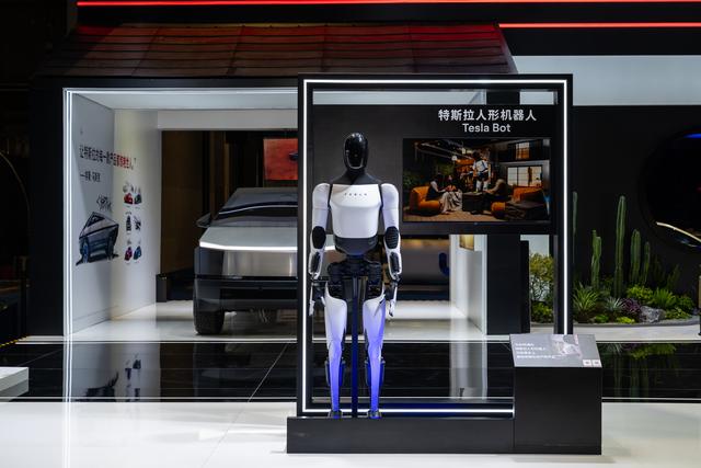 早报｜平价版 MacBook 有望明年上市/史上最长春节假期来了：连放 9 天/Switch 2 销量破千万