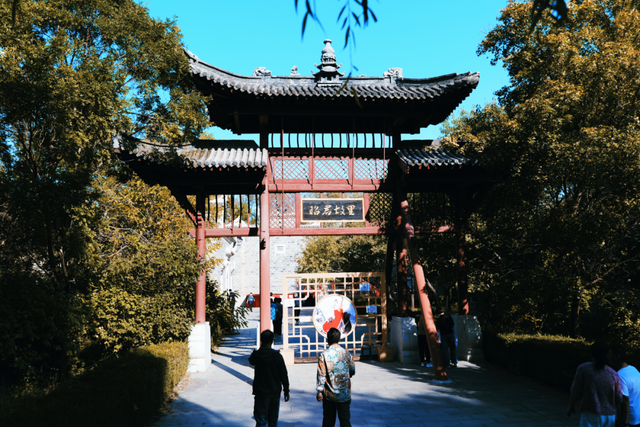 @蒙超球迷：来都来了！从呼市体育馆出发，玩转青城再走！
