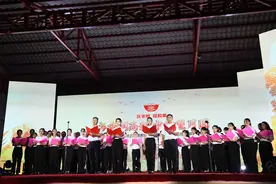 平顶山高新区：读书分享会“邂逅”农民丰收节图片