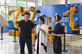董明珠开启成都直播首秀，实地探访几乎无人化的智能工厂图片