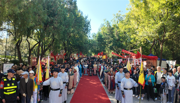 秋色满城 历下有约丨第42届千佛山“九月九”重阳山会温暖启幕，续写泉城非遗新篇