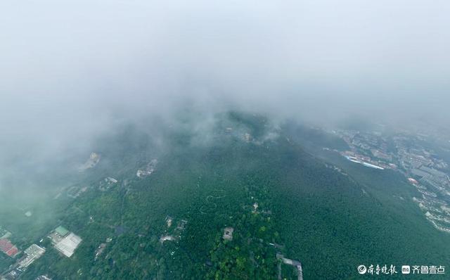 云雾缭绕千佛山