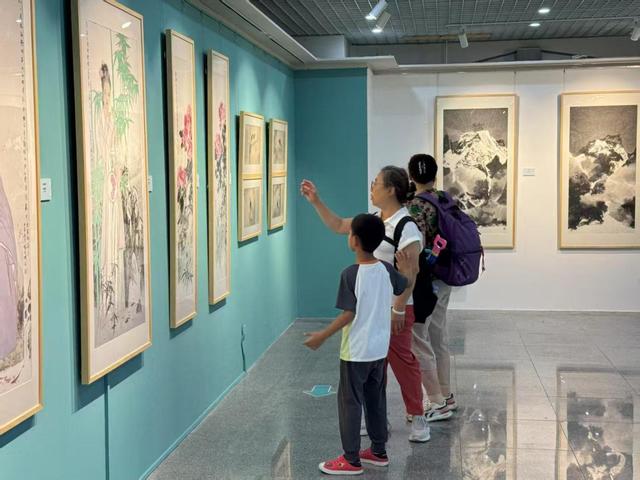 今日入伏，玉渊潭赏荷、观演、研学一站式解锁夏日清凉
