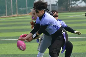 爱挑战，去突破！玩橄榄球的青岛嫚，拼搏不只是为了美丽图片