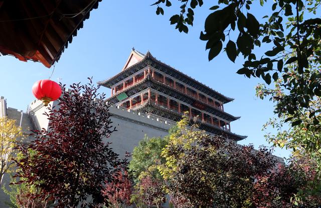 组图丨南城门广场秋色美