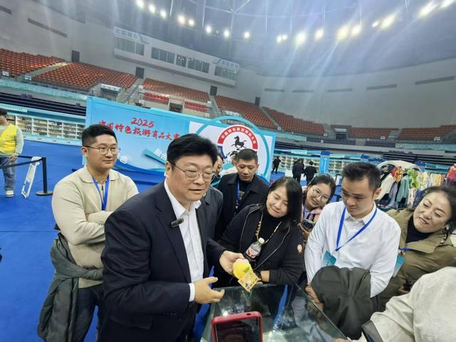 6金12银7铜！湖北文旅商品闪耀全国大赛，蒜鸟家族、武当道茶等好物出圈出彩