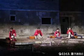 济南章丘明水古城夜景，不容错过的实景泉秀图片