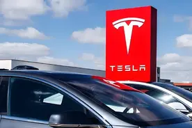 官方门店维修费用偏高，特斯拉车主陷入维修困境图片