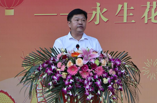 高能预警！现场直击丰顺绝美花墙、花路...
