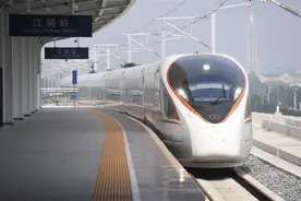 铁路投资进入密集投产期，四季度还将开通10条铁路图片