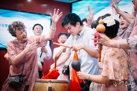 《小小的我》：苦难叙事中的精神超越图片