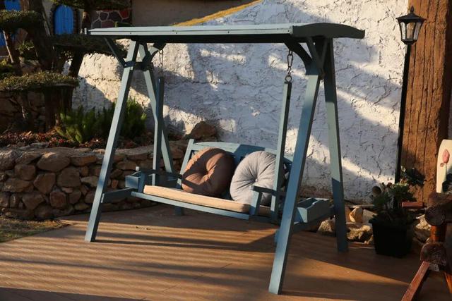 “巨兔”惊现里口山！环翠区小山村添新景