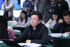 新华社记者罗沙：公平正义，字字千钧｜2024记者看法院图片