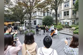 串烧《繁花》金曲，香港弦乐团在弓弦之上重温1990年代图片