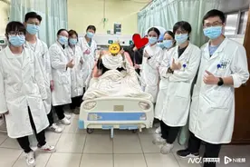 八旬老人心门脱落命悬一线，微创递进了一个钳子精准钳夹图片