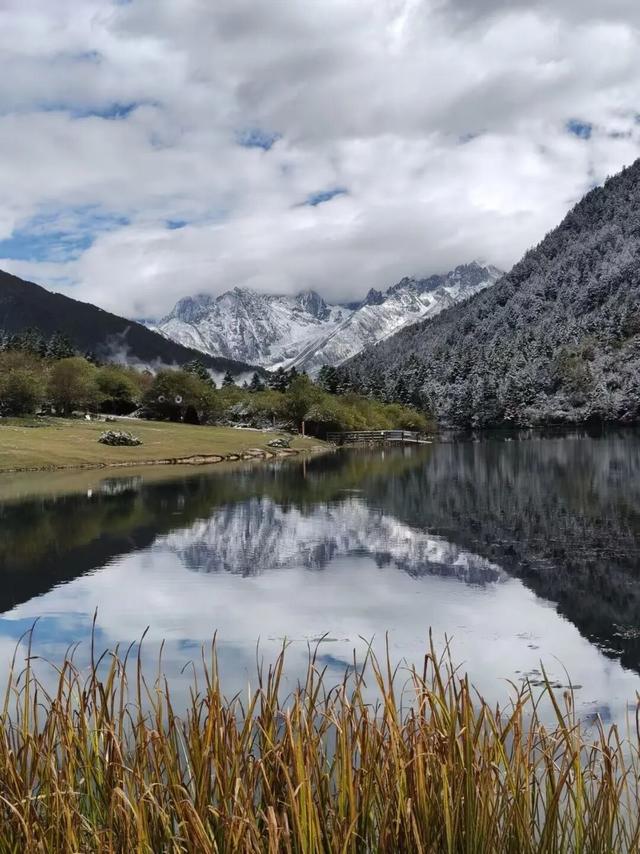 今日多地下雪！冰雪世界的川西正式上线