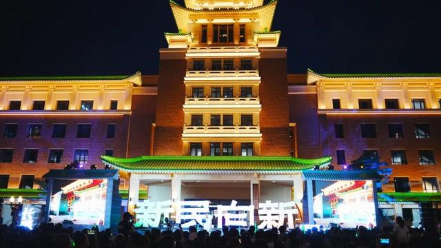 339.6万人点赞“向新”，文化与烟火点亮城市夜晚