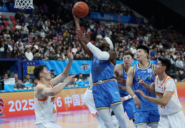 CBA常规赛：北京北汽胜江苏肯帝亚