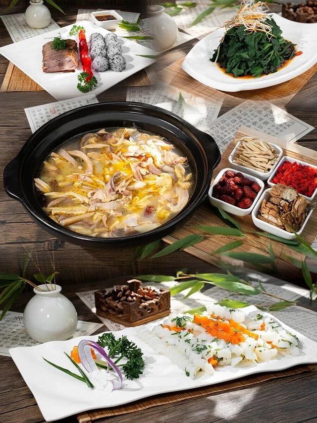 4月1日至8日，文山籍游客免票游石林杏林大观园