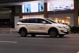 玩转黄金周·抽好礼丨国庆黄金周轻松出行，曹操出行充值卡等你来拿图片