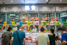 香！“贴秋膘”酱肘子怎么做出来的？来老字号食品厂一探究竟图片