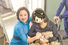 厦航“空中急救”暖心一幕引发广泛关注，网友纷纷点赞！图片