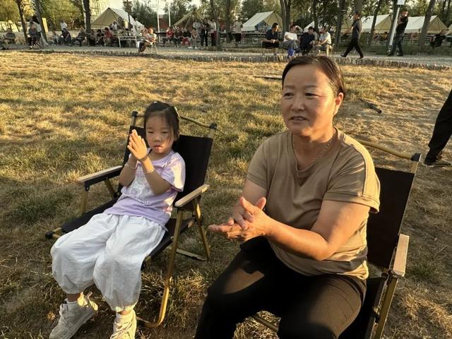 米东区：百姓大舞台走进水上露营地 视听盛宴点亮璀璨夏夜