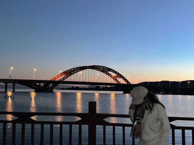 去一次就爱上！昆明滇池边的“小鼓浪屿”，是你冬日治愈的天花板~