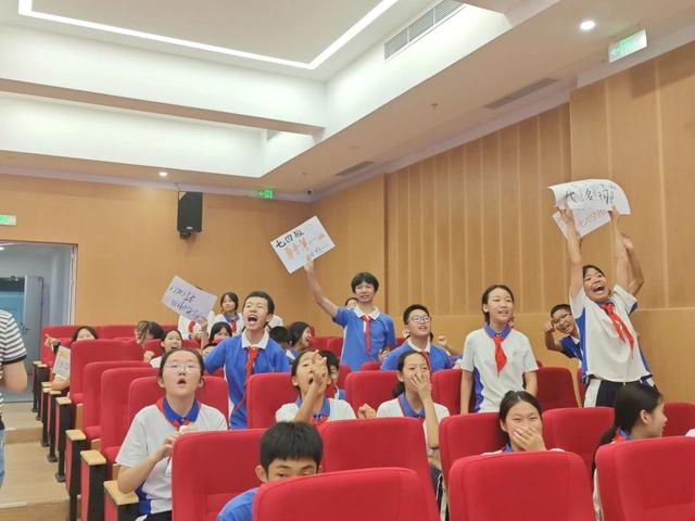 英语狂欢季，精彩 “英” 你而绽！龙珠学校学校第十九届英语节落幕​