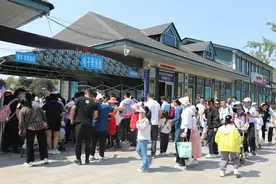 人气爆棚！“五一”假期前三天临沂动植物园游客超19万人次图片