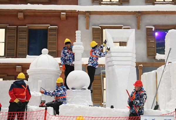 接待超百万游客！上海耀雪冰雪世界周年庆启幕国际冰雪文化季
