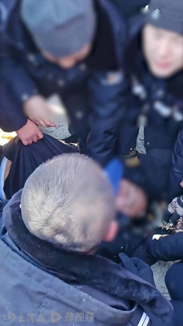 吉林34岁男子2天2地杀2人，驻村辅警讲述抓捕经过：村民迎面遇到	，对方怀里掉落一把刀