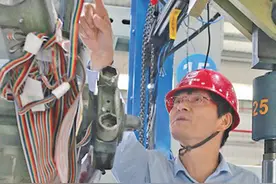 以“中国强度”托举大飞机翱翔长空（讲述·弘扬科学家精神）图片