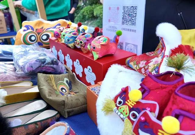 万里街道与南京溧水联动暖金秋，社区老人享“家门口的文旅盛宴”