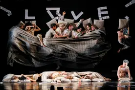 新民艺评｜朱光：德国音乐戏剧《关于谎言的全部真相》的真相图片