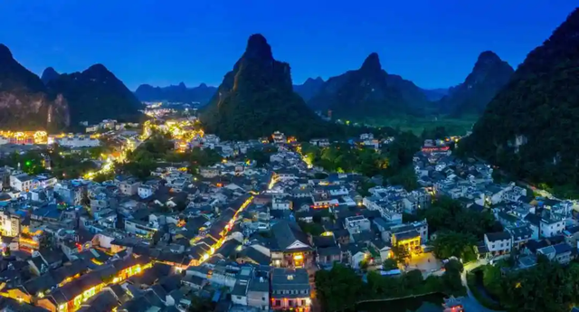 双节同庆，夜GO嗨！“活力夜广西”率先点燃贺州夜晚