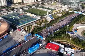 2025兰州马拉松完赛图片