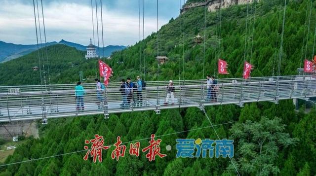 一年四季 泉在济南丨泉城双节文旅热力十足 200余项活动引客超400万人次